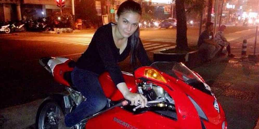 Tahu Gak Ada Freestyler Moge Cantik? Udah Cantik Bikin 